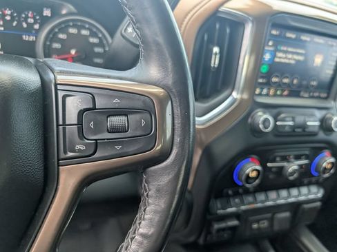 Used 2022 Chevrolet Silverado 1500 High Country w/ Technology Package AWD/4WD image 20