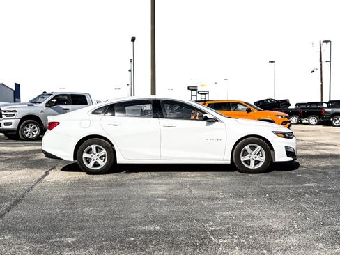 Used 2024 Chevrolet Malibu LT image 4