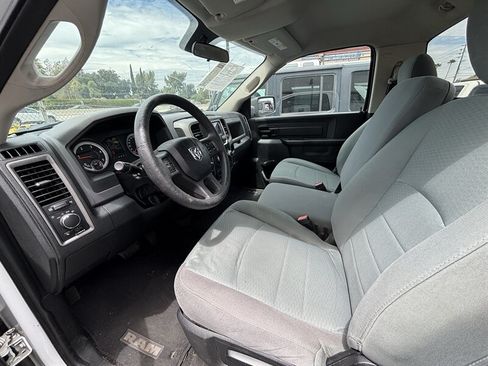 Used 2016 RAM 1500 Tradesman w/ Chrome Appearance Group RWD image 6