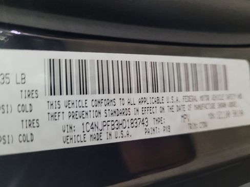 Used 2017 Jeep Patriot Latitude FWD image 33