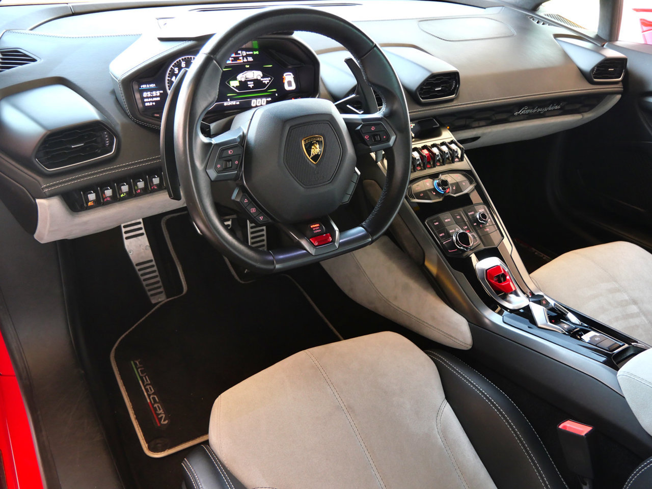 Used 2016 Lamborghini Huracan LP 580-2 RWD image 13