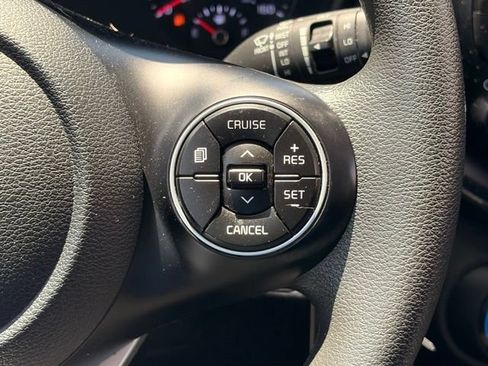 Used 2022 Kia Soul LX w/ Technology Package FWD image 13