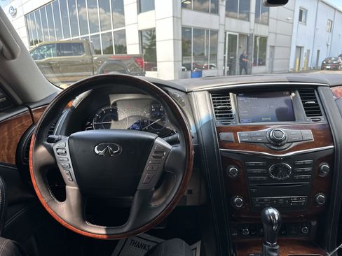 Used 2017 INFINITI QX80 4WD w/ Deluxe Technology Package image 15