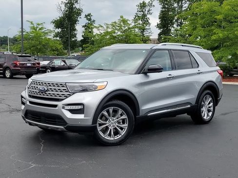 Certified 2023 Ford Explorer Limited w/ Equipment Group 301A AWD/4WD image 40