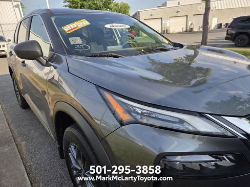 Used 2023 Nissan Rogue S AWD/4WD image 3