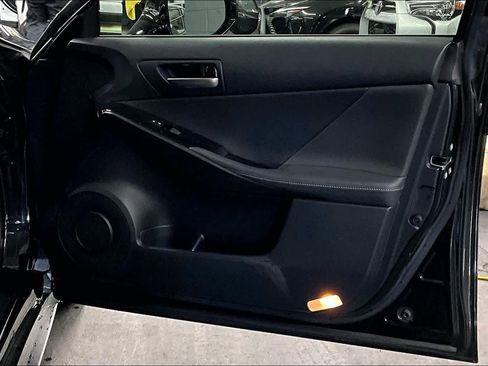 Used 2022 Lexus IS 300 image 19