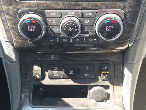 Used 2013 Buick Enclave Leather AWD/4WD image 28