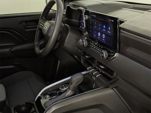 Used 2025 Chevrolet Colorado Trail Boss image 29