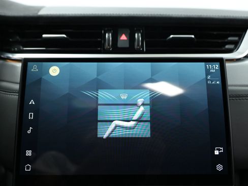 Used 2021 Jaguar F-PACE SVR image 35