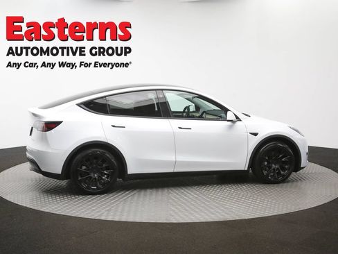 Used 2022 Tesla Model Y Long Range AWD/4WD image 37