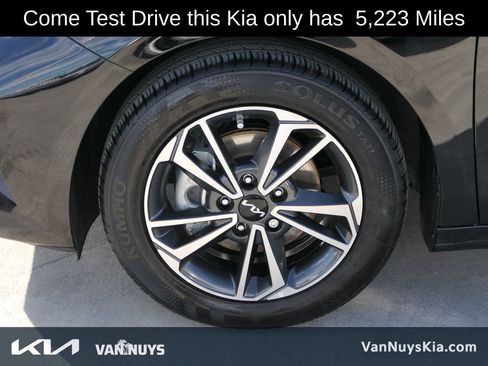 Used 2024 Kia Forte LXS w/ LXS Technology Package image 9