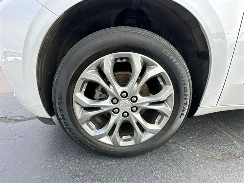 Used 2021 Buick Enclave Avenir image 10