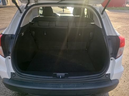 Used 2022 Honda HR-V EX image 11