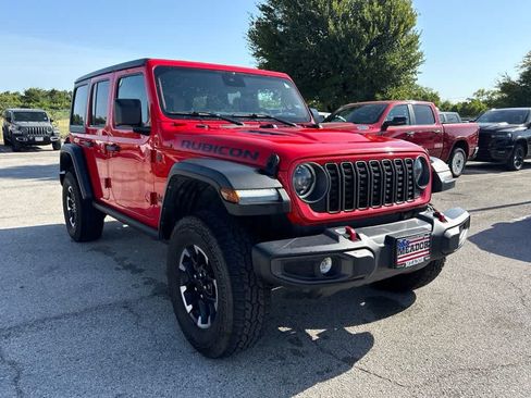 Used 2025 Jeep Wrangler Unlimited Rubicon AWD/4WD image 7