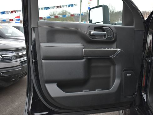 Used 2021 GMC Sierra 2500 AT4 w/ AT4 Premium Plus Package image 11