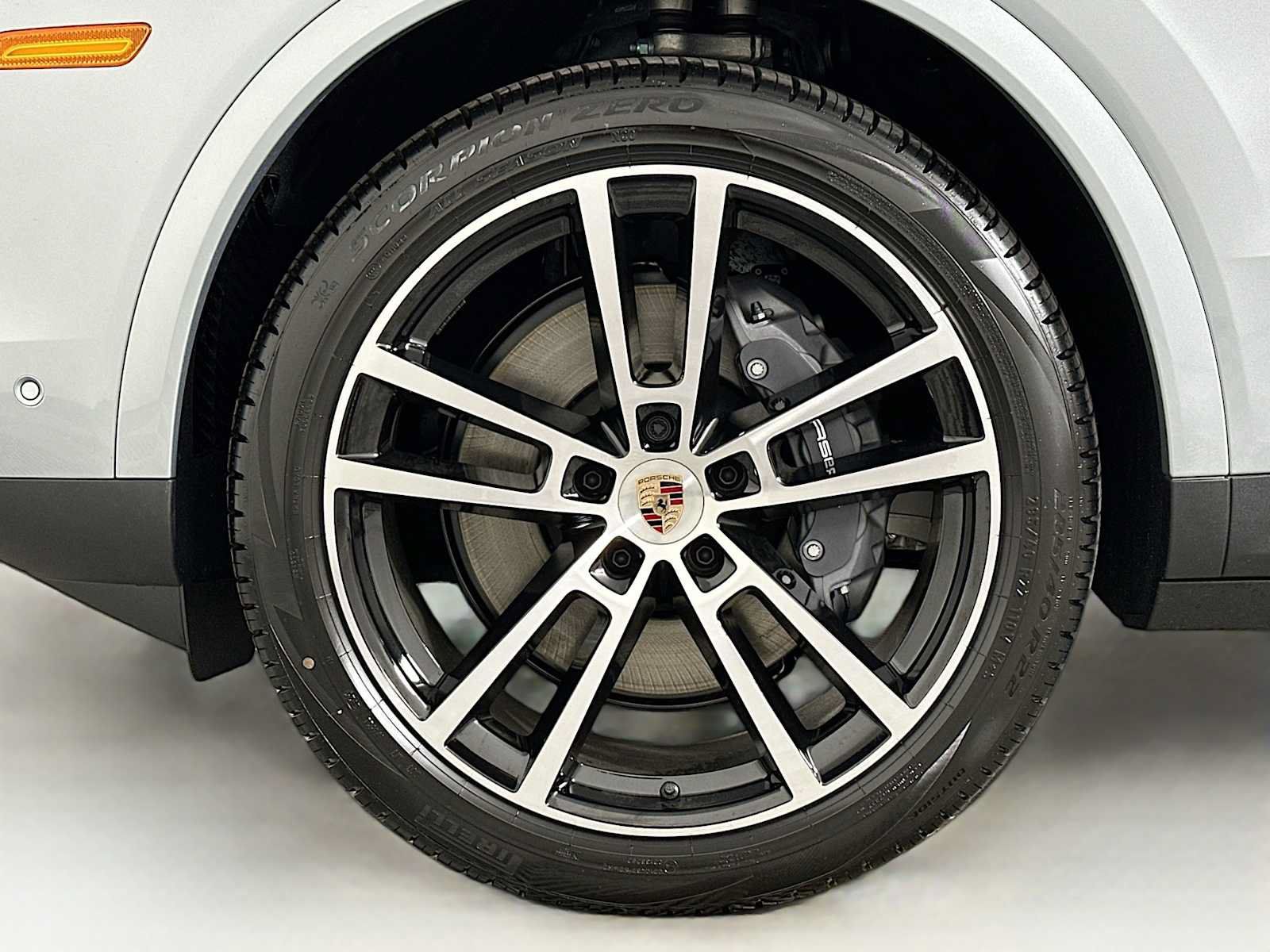 Used 2026 Porsche Cayenne Coupe AWD/4WD image 32