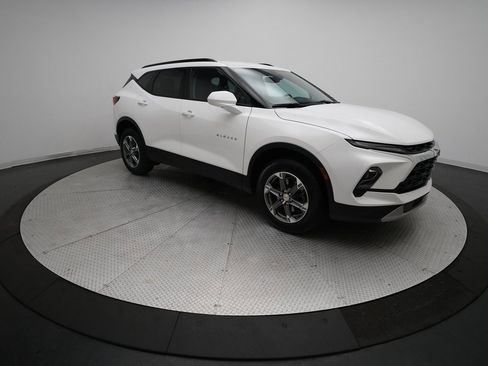 Certified 2024 Chevrolet Blazer LT w/ Convenience Package image 13