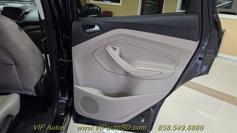 Used 2019 Ford Escape SEL FWD image 14