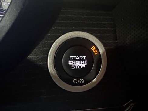 Used 2022 RAM 1500 Limited w/ Body-Colour Bumper Group image 47