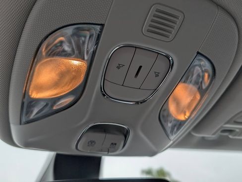 Used 2020 Jeep Compass Latitude w/ Safety & Security Group FWD image 24