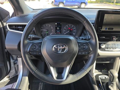 Certified 2025 Toyota Corolla Cross AWD Hybrid image 29