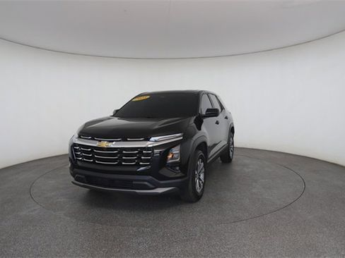 Used 2025 Chevrolet Equinox LT w/ Safety and Technology Package image 33