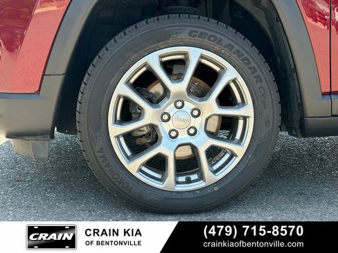Used 2022 Jeep Compass Latitude AWD/4WD image 33