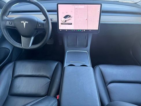 Used 2021 Tesla Model 3 Standard Range Plus image 12