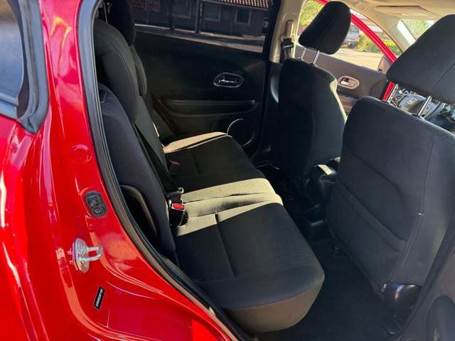 Used 2018 Honda HR-V EX image 11