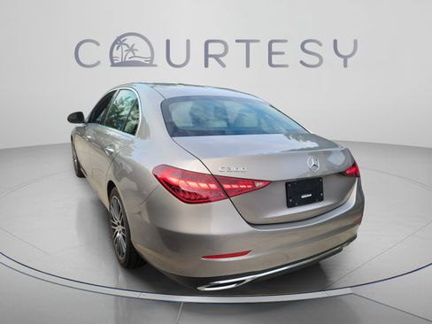Used 2023 Mercedes-Benz C 300 Sedan image 2