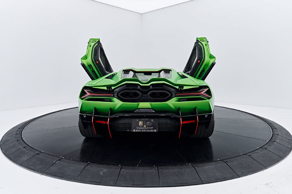 Used 2024 Lamborghini Revuelto AWD/4WD image 22