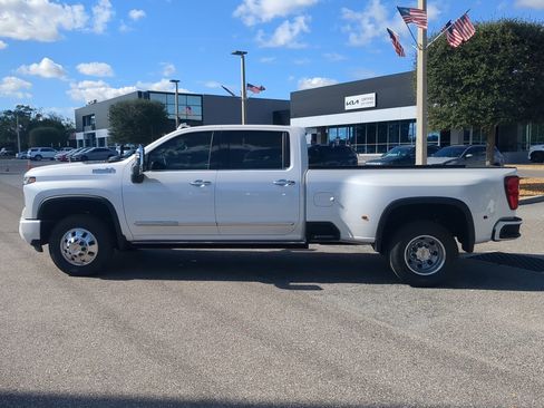 Used 2025 Chevrolet Silverado 3500 High Country w/ High Country Premium Package image 7