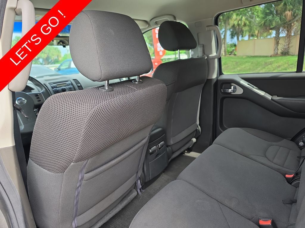 Used 2008 Nissan Pathfinder S RWD image 11