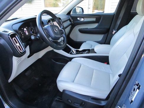 Used 2020 Volvo XC40 T5 Inscription w/ Protection Package Premier image 5