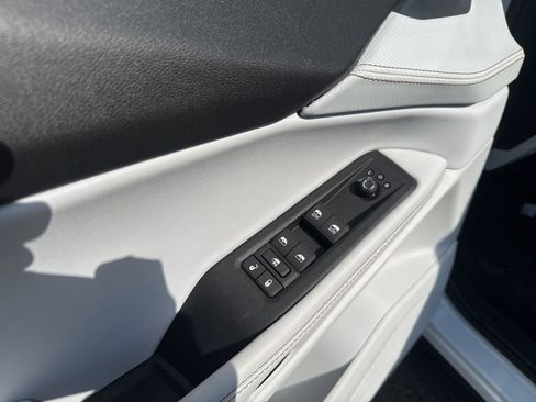 New 2026 Jeep Cherokee Limited AWD/4WD image 19