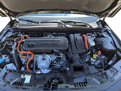 Used 2025 Honda Accord Sport image 32