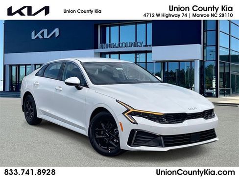 New 2026 Kia K5 LXS image 1