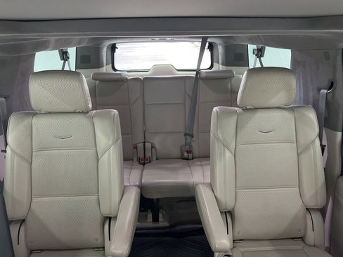 Used 2021 Cadillac Escalade ESV Premium Luxury Platinum image 33