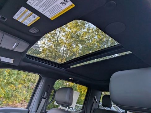 New 2025 Ford F150 Lariat w/ Equipment Group 502A High image 21