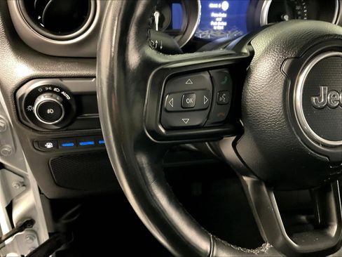 Used 2023 Jeep Wrangler Unlimited w/ Cold Weather Group image 23