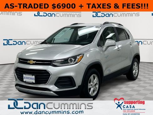 Used 2018 Chevrolet Trax LT w/ LT Convenience Package image 1