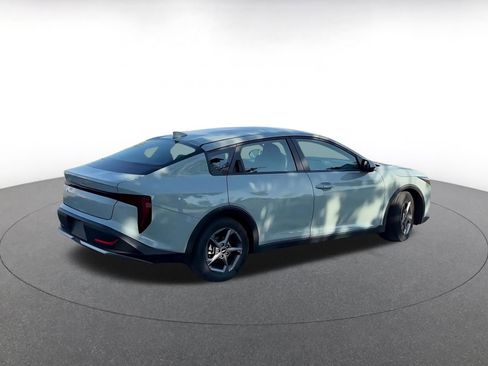 Used 2025 Kia K4 LXS image 12