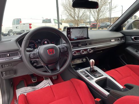 Used 2024 Honda Civic Type R image 32