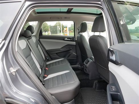 Certified 2024 Volkswagen Taos SEL image 19