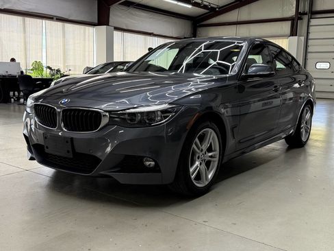Used 2019 BMW 330i Gran Turismo xDrive w/ M Sport Package AWD/4WD image 4