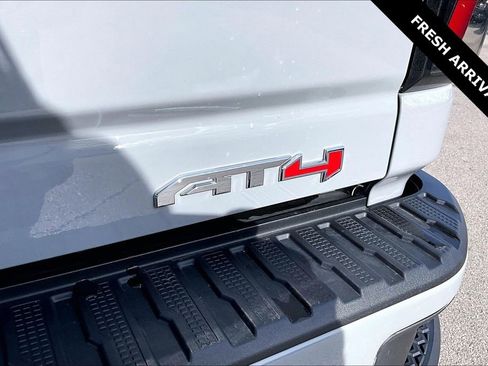 Used 2025 GMC Sierra 2500 AT4 w/ AT4 Premium Plus Package image 24