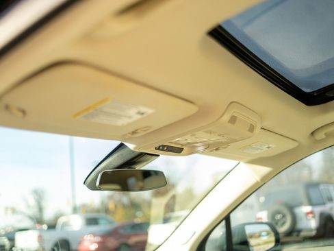 Used 2020 Cadillac XT6 Premium Luxury image 36