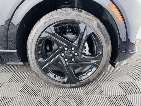 Used 2024 Chevrolet Equinox EV RS image 29