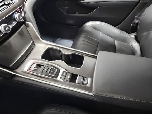 Certified 2022 Honda Accord Touring image 34