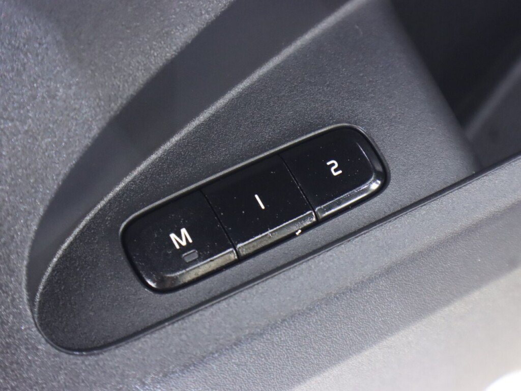 Used 2022 Polestar Polestar 2 w/ Performance Package AWD/4WD image 28